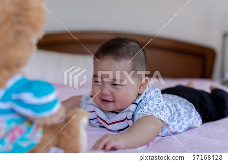 一個說謊的嬰兒 57168428