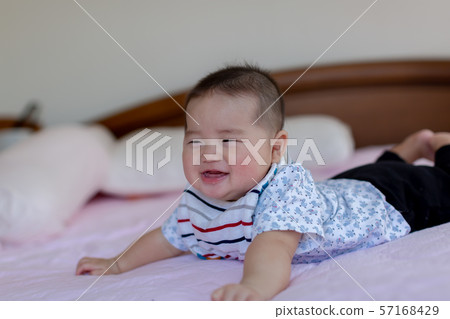 一個說謊的嬰兒 57168429