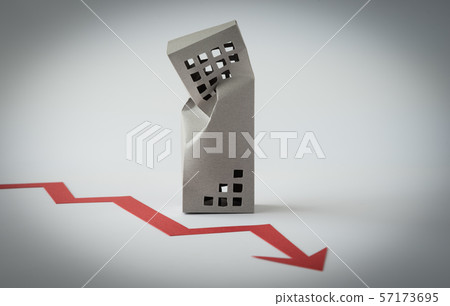 績效下滑中的破產惡化民事再生箭頭 57173695