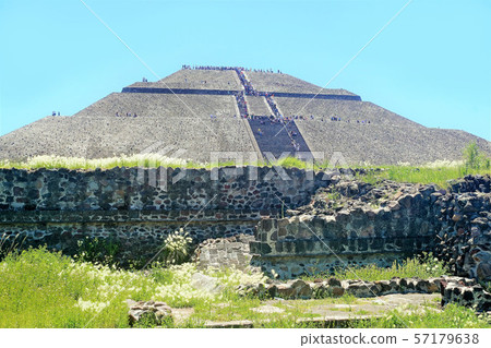 The Pyramid of the Sun Tiotiwakan 57179638