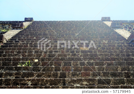 Tiotihuacan stone steps Tiotihuacan stone steps 57179945