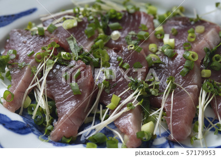 鰹魚鰹魚生魚片 鰹魚鰹魚生魚片 57179953