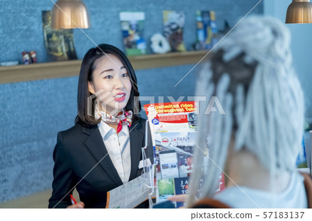 接待小姐（外國人旅遊信息中心） 57183137