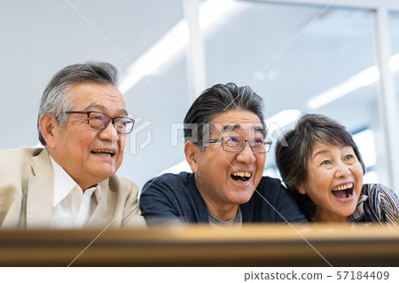 笑容 笑臉 微笑 57184409