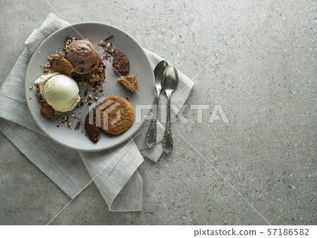 Ice cream biscuit Ice cream biscuit 57186582