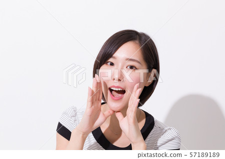 Model woman refreshing Model woman refreshing 57189189