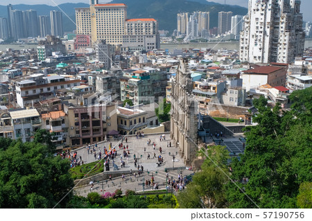 澳門聖保羅大教堂和城市景觀的廢墟 澳門聖保羅大教堂和城市景觀的廢墟 57190756