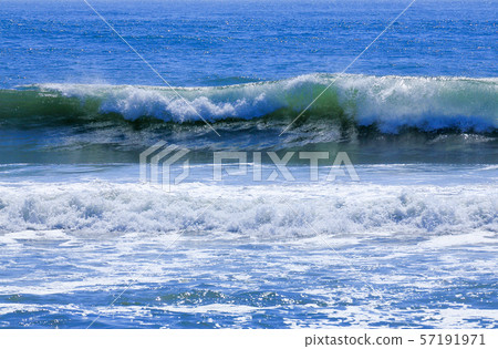 洶湧的波浪 洶湧的波浪 57191971