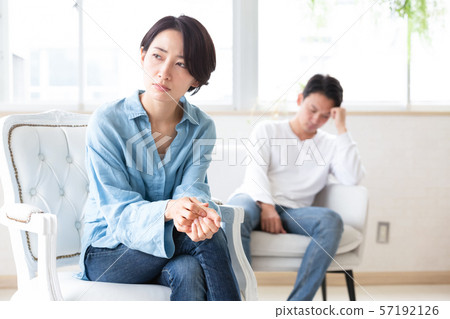 Couple quarrel anger 57192126
