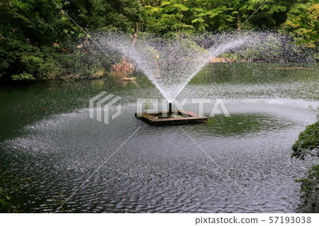 一個噴泉 57193038