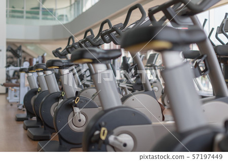 健身房 體育館 自行車 57197449