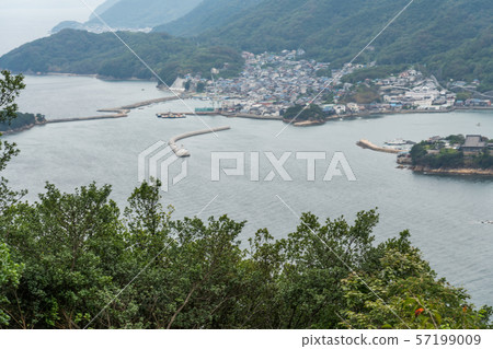 Tomonoura seen from Sensuijima 57199009