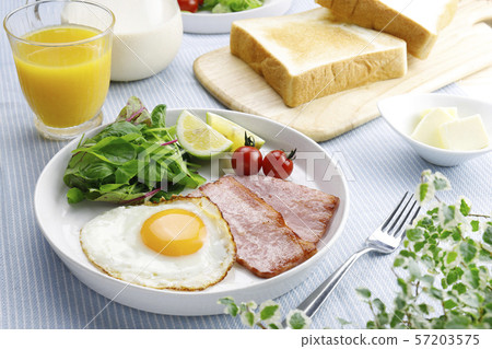 Bread breakfast 57203575