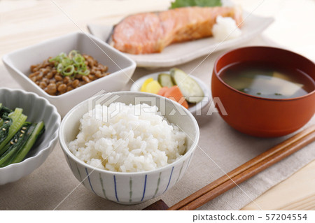 Japanese breakfast 57204554