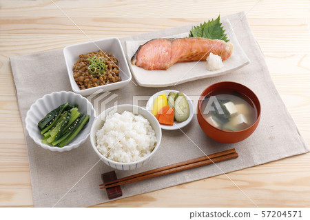 Japanese breakfast 57204571