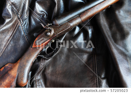 Old Hunting Shotgun Old Hunting Shotgun 57205023