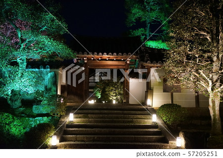 點亮寺廟和神社 點亮寺廟和神社 57205251