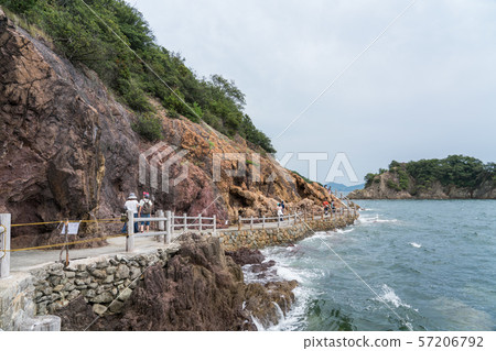 Five-colored rock of Senzhenjima 57206792