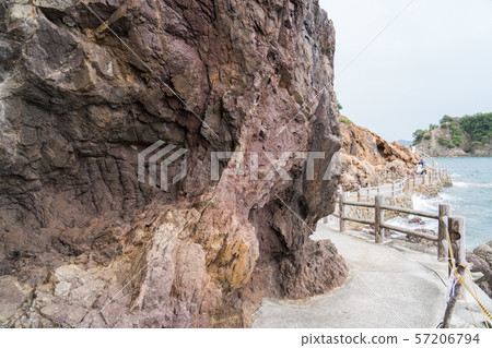 Five-colored rock of Senzhenjima Five-colored rock of Senzhenjima 57206794