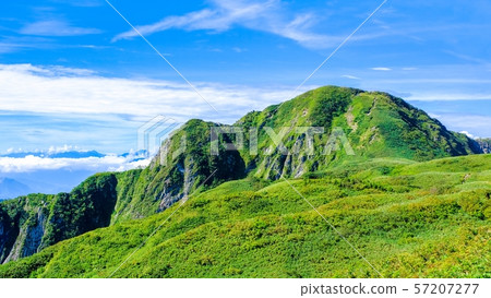 Climbing Amekazan (Sugadaira and Ameyama) 57207277