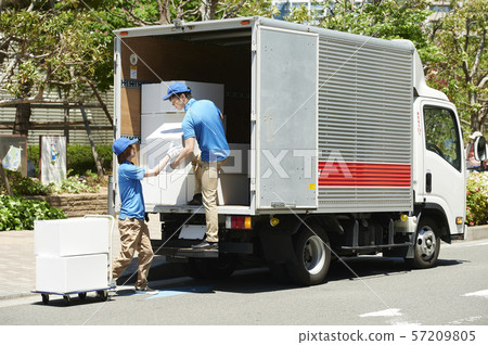 Delivery moving men and women Delivery moving men and women 57209805