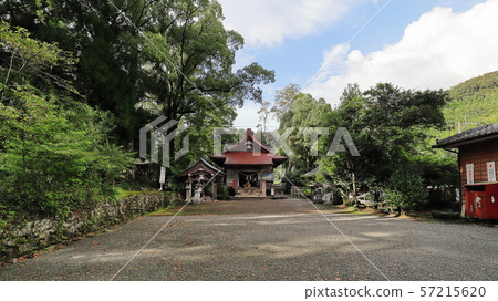 Shio Shrine(Shio Onsen的來源在錢箱下面!) Shio Shrine(Shio Onsen的來源在錢箱下面!) 57215620