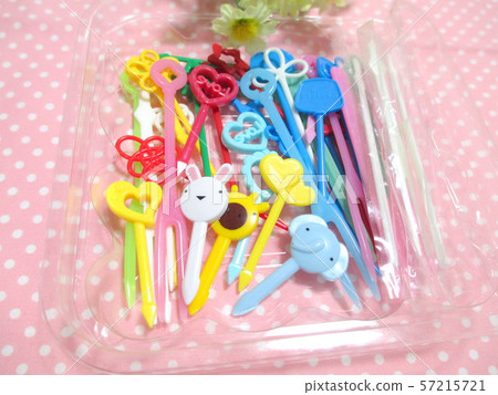 Many lunch box picks 57215721