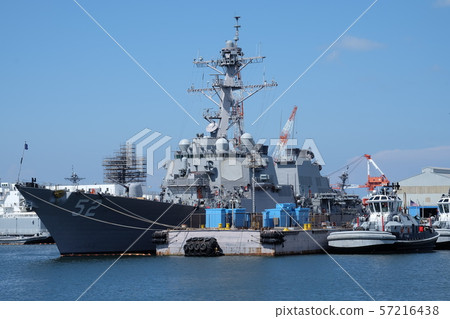 Missile destroyer Barry moored at Yokosuka base 57216438