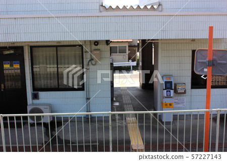 從Ryomo線Kominato站的平台看的車站建築物（2） 57227143