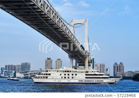 Tokyo Bay for sightseeing boats 57228468