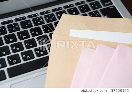 Document Document 57230103