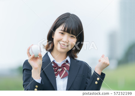 有棒球的高中女孩 有棒球的高中女孩 57232199