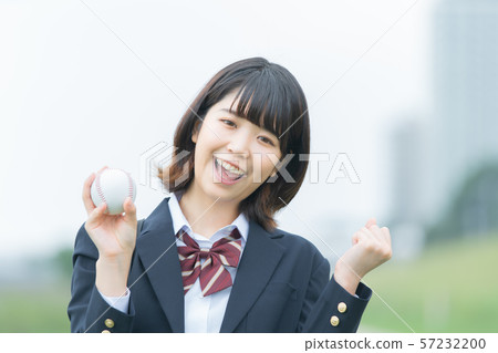 有棒球的高中女孩 有棒球的高中女孩 57232200