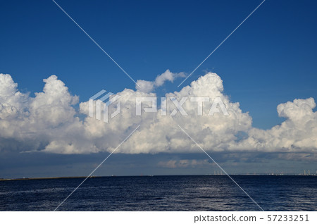 Cumulonimbus at the end of summer from Higashi-Ogishima Park Cumulonimbus at the end of summer from Higashi-Ogishima Park 57233251