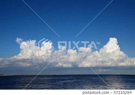 Cumulonimbus at the end of summer from Higashi-Ogishima Park Cumulonimbus at the end of summer from Higashi-Ogishima Park 57233264