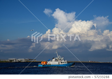 積雨雲在東Ogishima公園的夏天結束 積雨雲在東Ogishima公園的夏天結束 57233288