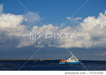 Cumulonimbus at the end of summer from Higashi-Ogishima Park 57233292