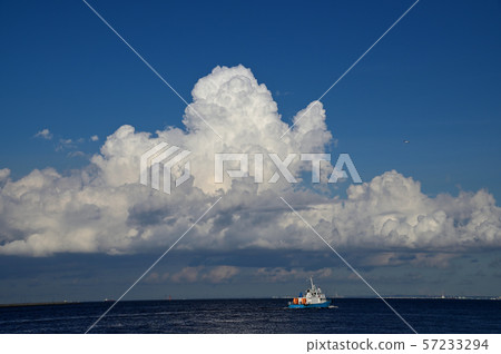 Cumulonimbus at the end of summer from Higashi-Ogishima Park Cumulonimbus at the end of summer from Higashi-Ogishima Park 57233294