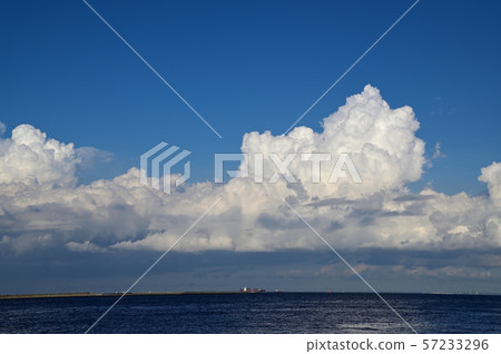 Cumulonimbus at the end of summer from Higashi-Ogishima Park 57233296