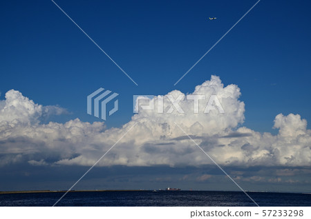 積雨雲在東Ogishima公園的夏天結束 積雨雲在東Ogishima公園的夏天結束 57233298