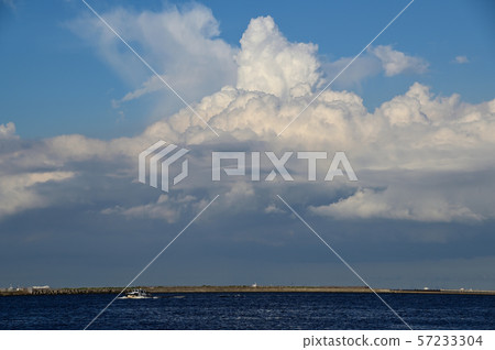 積雨雲在東Ogishima公園的夏天結束 積雨雲在東Ogishima公園的夏天結束 57233304