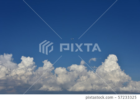 Cumulonimbus at the end of summer from Higashi-Ogishima Park Cumulonimbus at the end of summer from Higashi-Ogishima Park 57233325