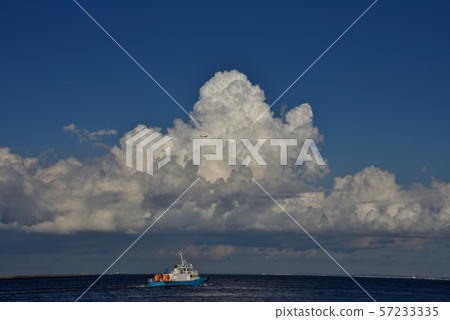 積雨雲在東Ogishima公園的夏天結束 積雨雲在東Ogishima公園的夏天結束 57233335