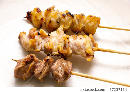 Yakitori platter. Three kinds of salt-grilled three (seri, seri and bonjiri). 57237114