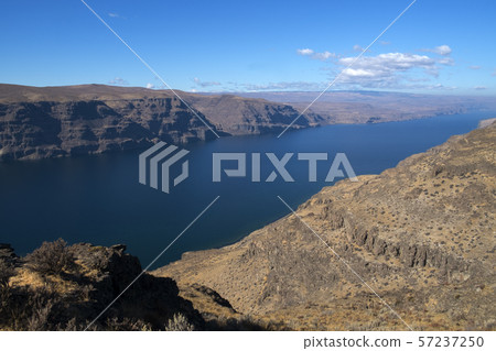 Columbia River View 57237250