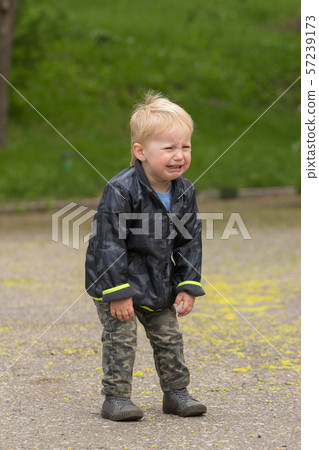 Kid crying very loud Kid crying very loud 57239173