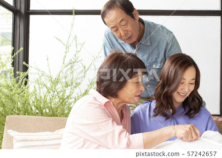 Baby and mom grandparents Baby and mom grandparents 57242657