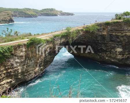 破碎的海灘（努沙佩尼達島）4 57245637