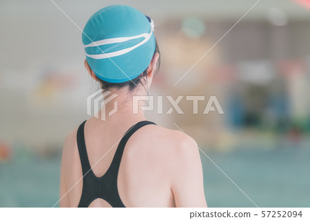 游泳 女生 女孩 57252094