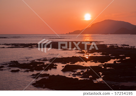 在天草黑石海灘的日落 57254195